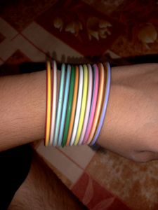 MULTI BANGLES