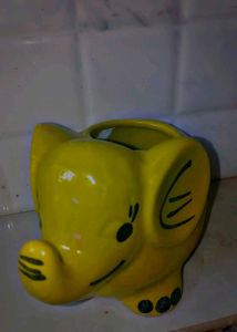 Elephant Shapes Ceramic Vase