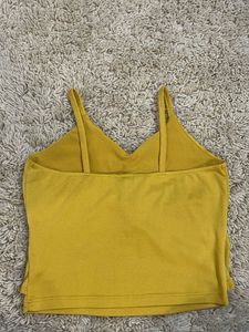 Twisted Cropped Fitted Top