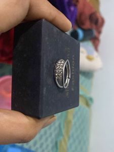 Sparkling Diamond Ring