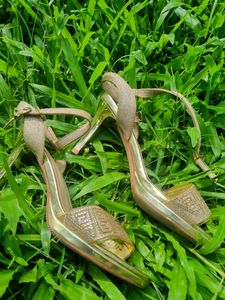 Elegant Gold Heels (Offer For 2days)