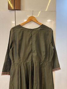 Elegant Olive Green Kurta