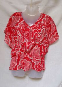 Red & White Shell Print Top