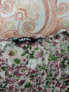 Floral Top - Elegant & Stylish