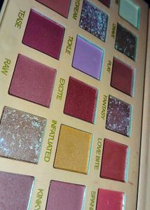 Nude Eyeshadow Pallete