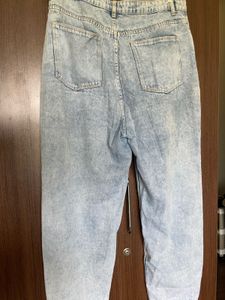 Sale ! Ripped Boyfriend Fit Jeans