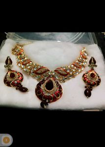 Kundan Set Free 4 Bangles