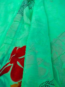 Floral Print Green Saree With Blouse