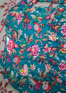 new Floral Print Top