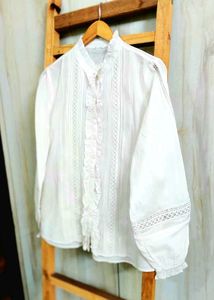 Elegant White Lace Top size-40