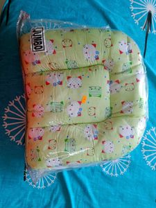 Baby bed with mosquito protector & cushion