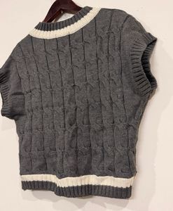 Gray Knitted Vest Top 🩶