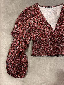 Deep Neck Floral Crop Top