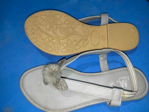 Grey Flat Slipper And Marron Jutti (Combo)
