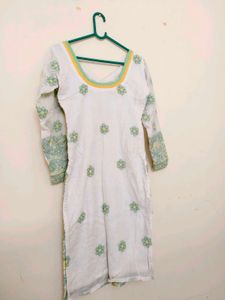 Hand Embroidered Chikankari Kurti