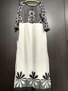 White Embroidered Designer Slit Kurta