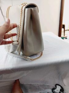 Oriflame Elegant Bag with Chain Detail