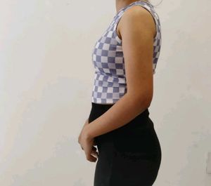 FITTED LAVENDER TOP