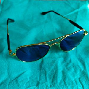 Cool sunglasses 😎