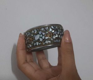 Handicrafts Openable Boho Bracelet
