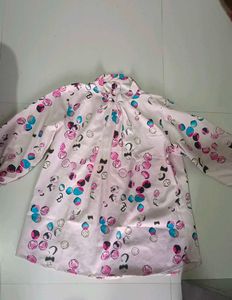 M Size Close Neck Top