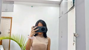 Elegant Sleeveless Top