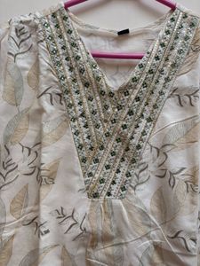 White Floral Print Kurta Set With Dupatta
