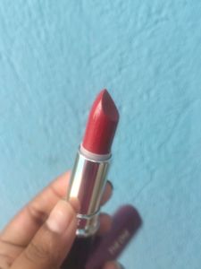 Flaunt Chili Color Unlimited Lipsticks