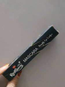 Red Queen Mascara