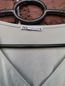 ZARA Gray V-Neck Top