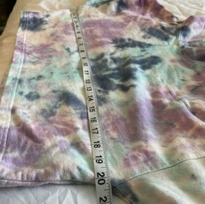 Forever 21 Cropped Hoodie Sweatshirt