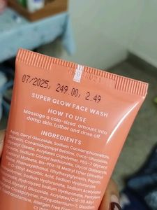 Foxtale Super Glow Face Wash