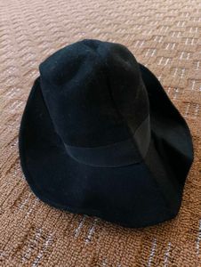 H&M HAT BLACK