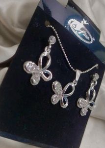 Pendent Set
