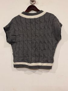 Gray Knitted Vest Top 🩶