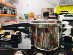 Elite Shine 3 L Induction Bottom Pressure Cooker
