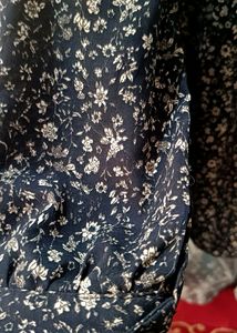 Korean Take Out Blue Floral Top 👗
