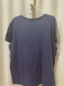 set of 2 casual Levi&#39;s Graphic Tee