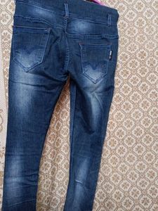 DENIMMM JEANS