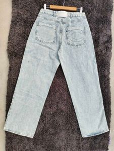 Trendy Wide-Leg Jeans