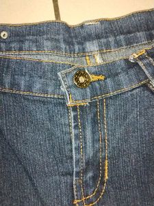 Three-Fourth Jeans For Women