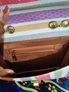 Dressberry Sling Bag