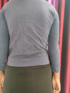 Blue Graphic Print Sweatshirt