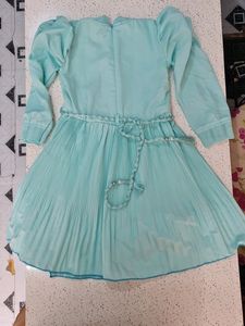 👗One Piece Top For Girls 3 To 7 year Above ♻️