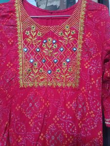 Red Kurti