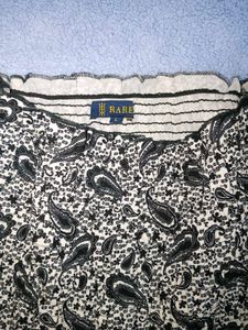 Paisley Print Off Shoulder Crop Tee