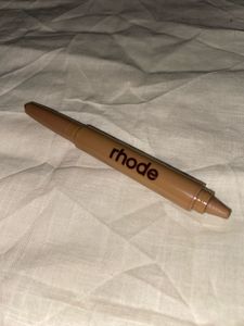RHODE LIP SHAPE