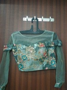 Lhenga Choli With Dupatta And Sleeves