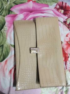 Beige Croc-Embossed Shoulder bag