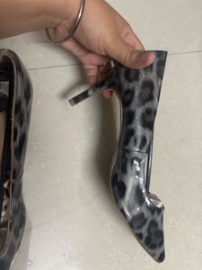 🆕 “Dorothy Perkins” Panther Print Stilettos